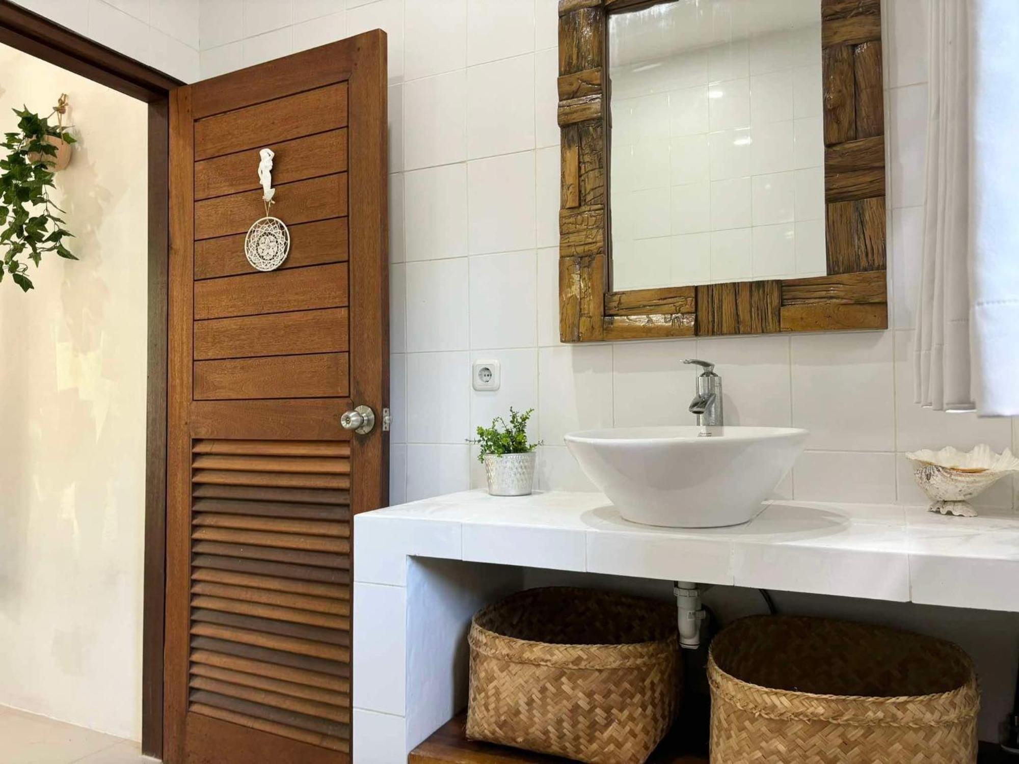 The Captains Villa Nusa Lembongan  Exterior photo
